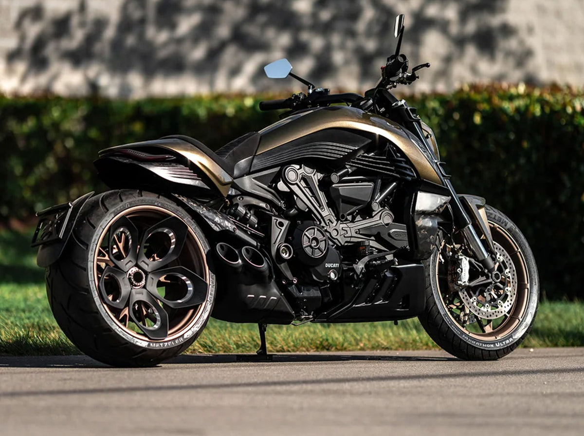 Henne custom Ducati XDiavel with the Aliense body kit