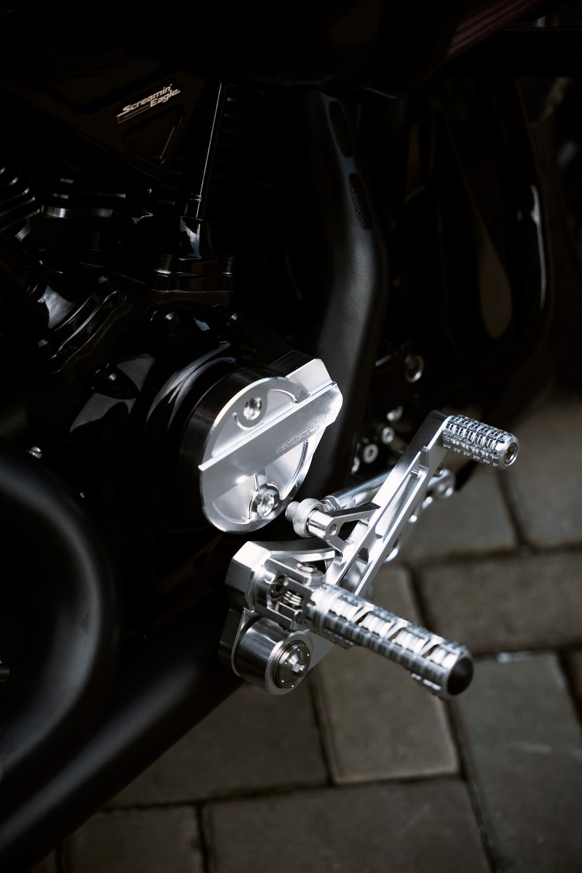 Raceworks Cam Cover M8 Gen2 V1 - Touring 2024-up
