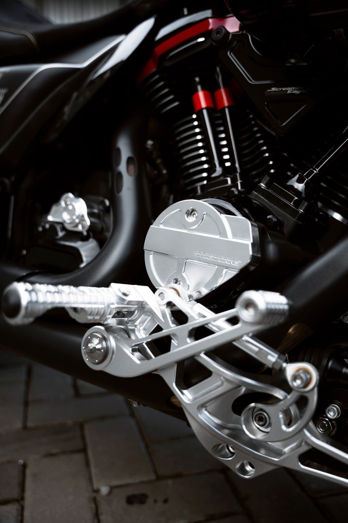 Raceworks Cam Cover M8 Gen2 V1 - Touring 2024-up