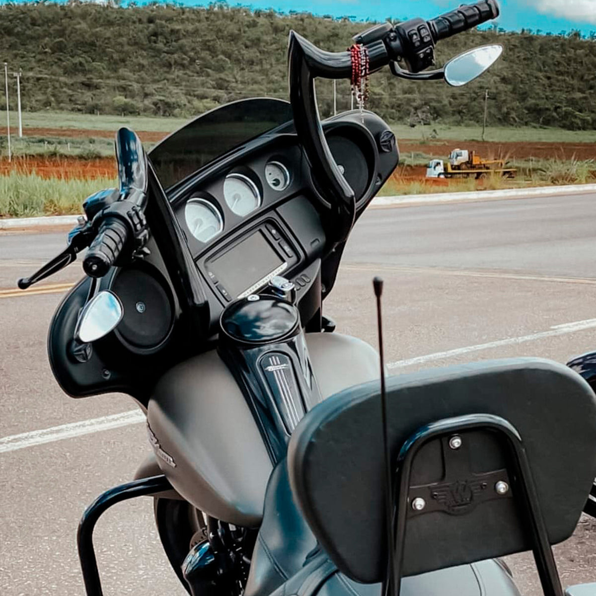 Wings Custom Diablo Front Rhino 2" Handlebar Kit with Cables - Electra Glide 14-20 (Hydraulic Clutch) - Gloss Black / Matte Black