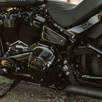 Killer Custom Side Covers "Avenger" - Softail 18-up