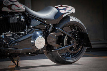 Ricks-M8-Softail-Fat-Bob-in-Flames-C64P1746.jpg