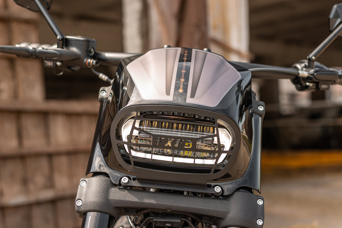 Killer Custom Headlight Fairing Grill "Aggressor" - Fat Bob 18-25