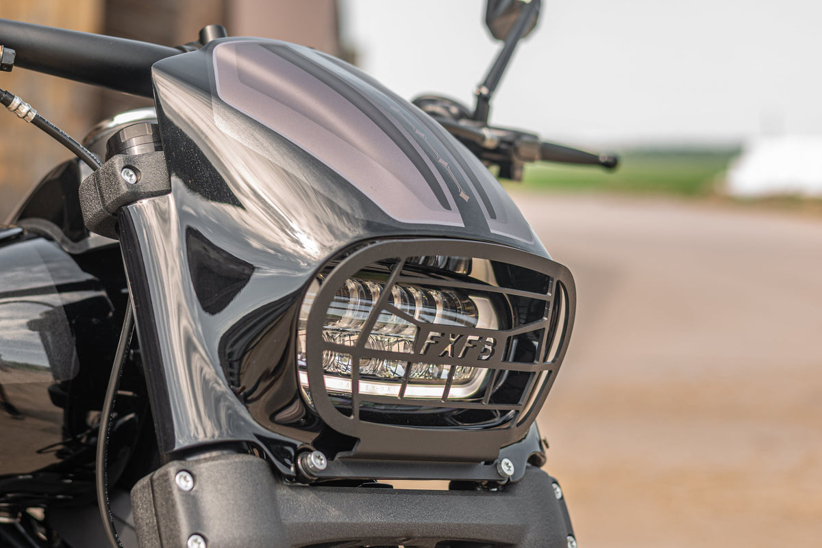 Killer Custom Headlight Fairing Grill "Aggressor" - Fat Bob 18-25