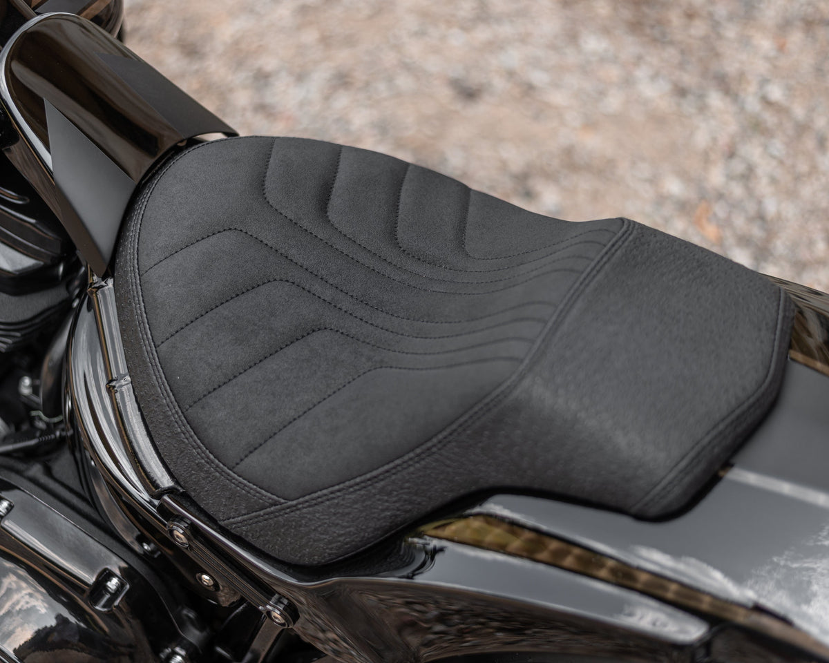 Killer Custom Seat "Avenger" Basic - Breakout / Fat Boy / FXDR 18-up