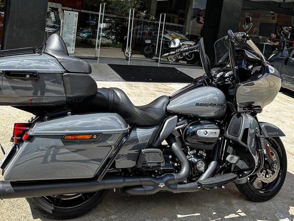 Wings Custom Diablo Rhino 2" Handlebars - Road Glide 00-26 - Gloss Black / Matte Black