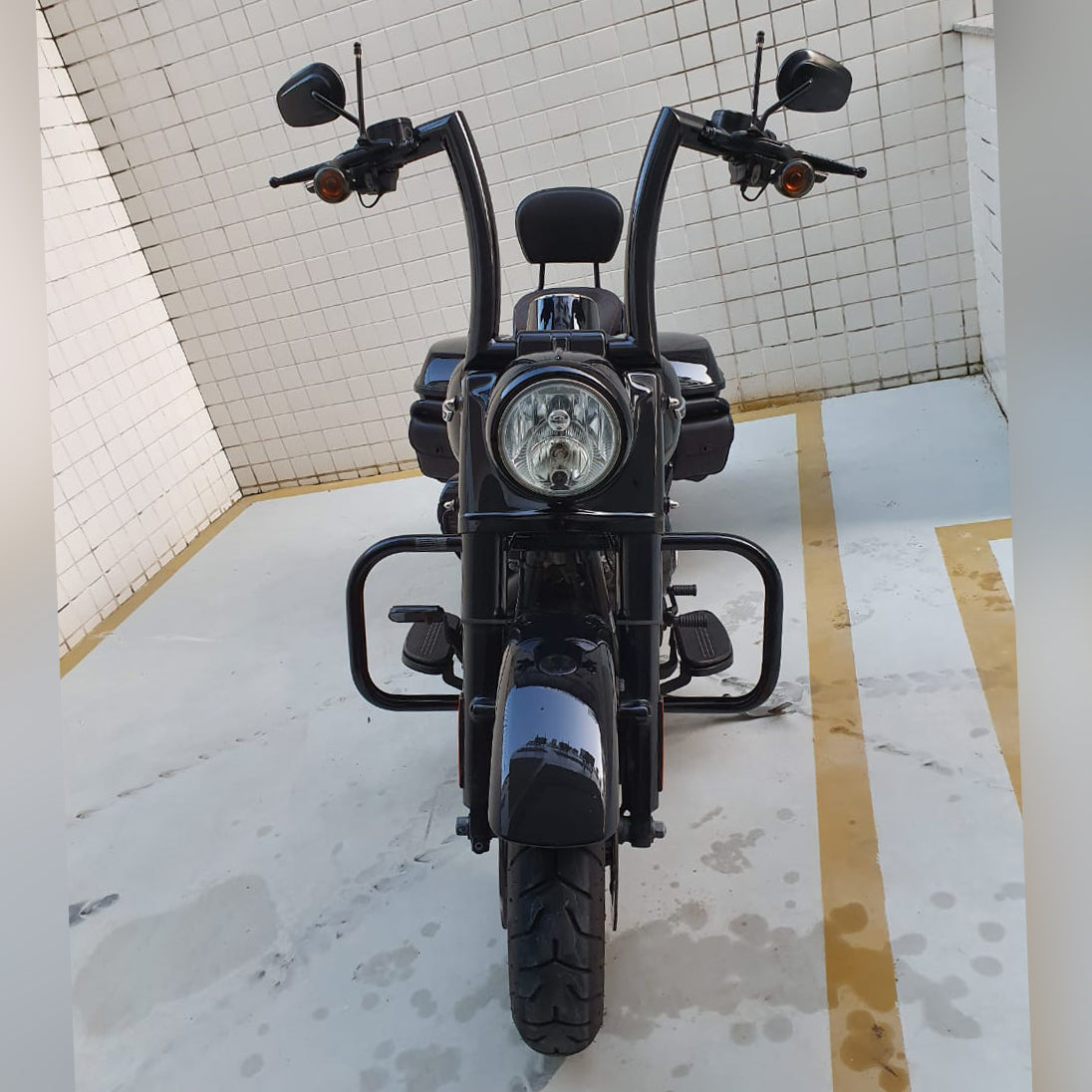 Wings Custom King Rhino 2" Handlebars - Road King 00-25 - Gloss Black / Matte Black