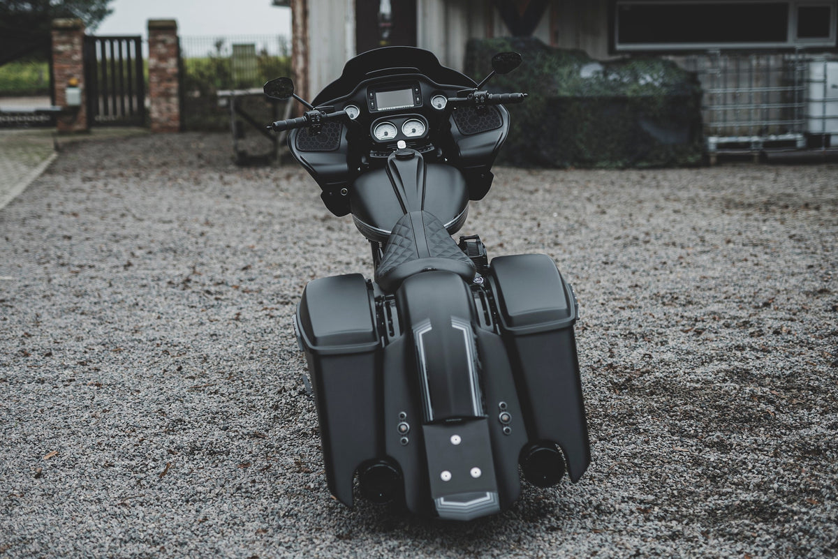 Killer Custom Extended Rear Fender "Chopin" - Touring 09-up