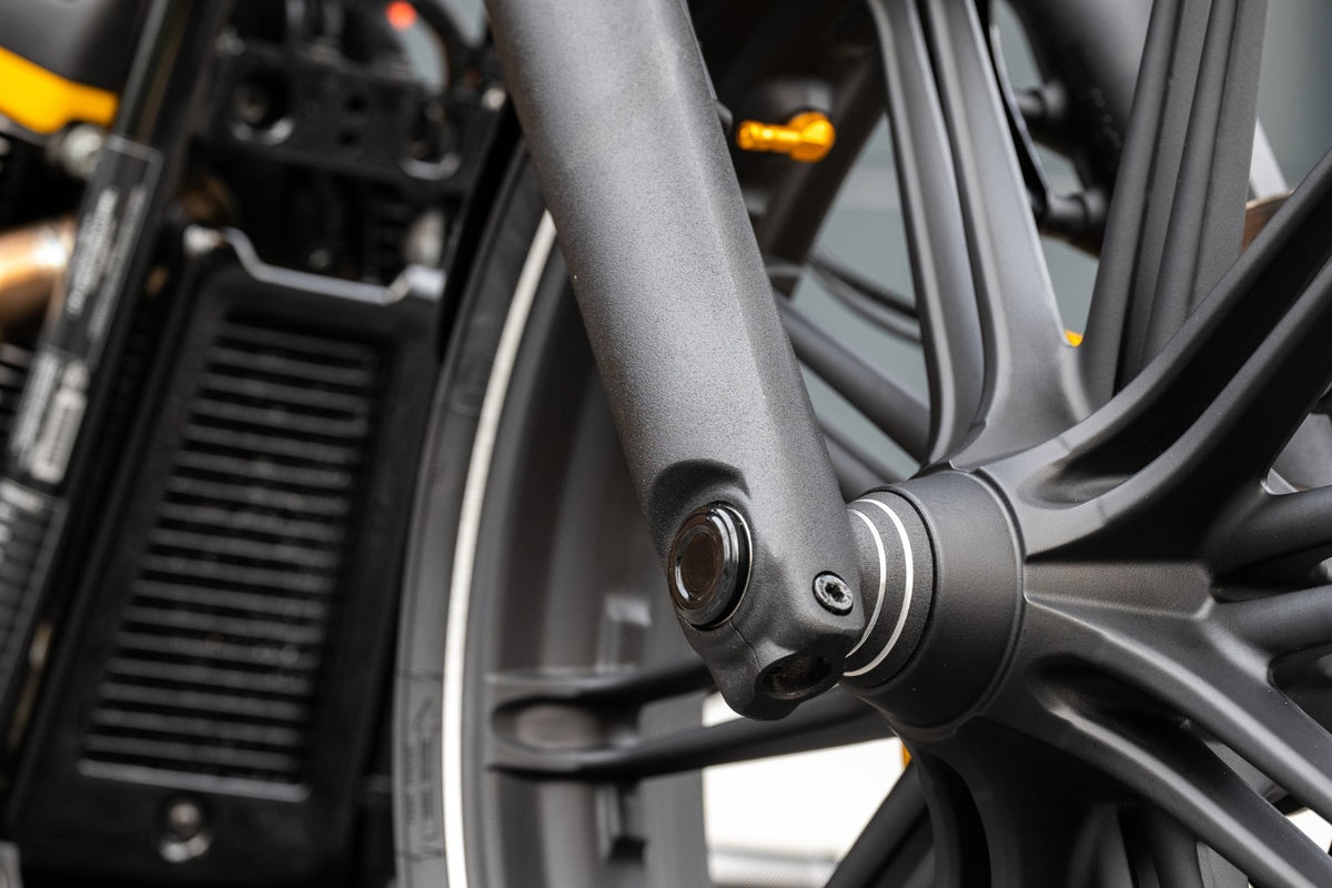 BTC Front Axle Covers - Softail M8 18-up