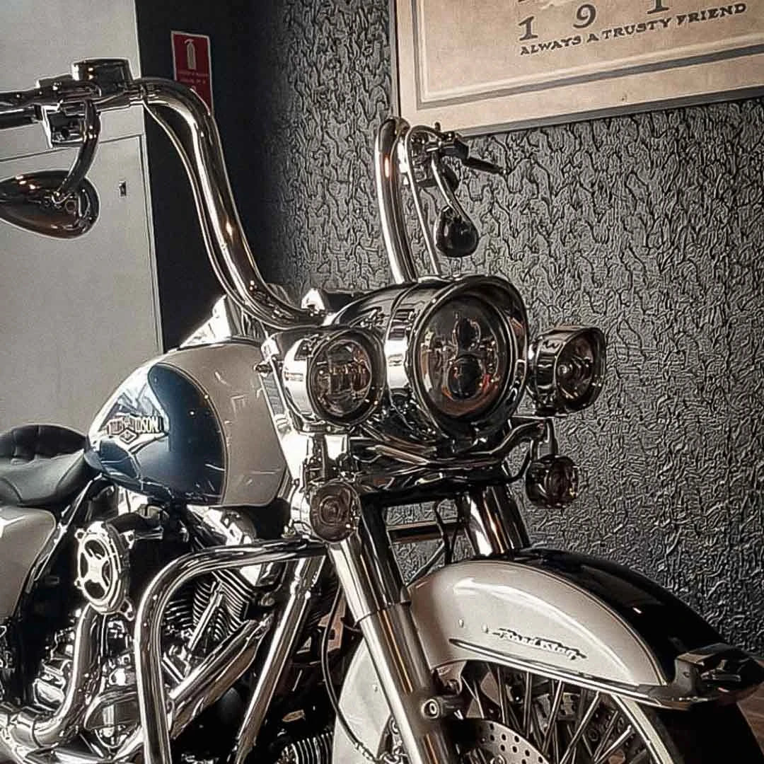 Wings Custom Ape Hanger Curve Brutale 1-1/2" Handlebars - Road King 00-24 - Polished Stainless Steel