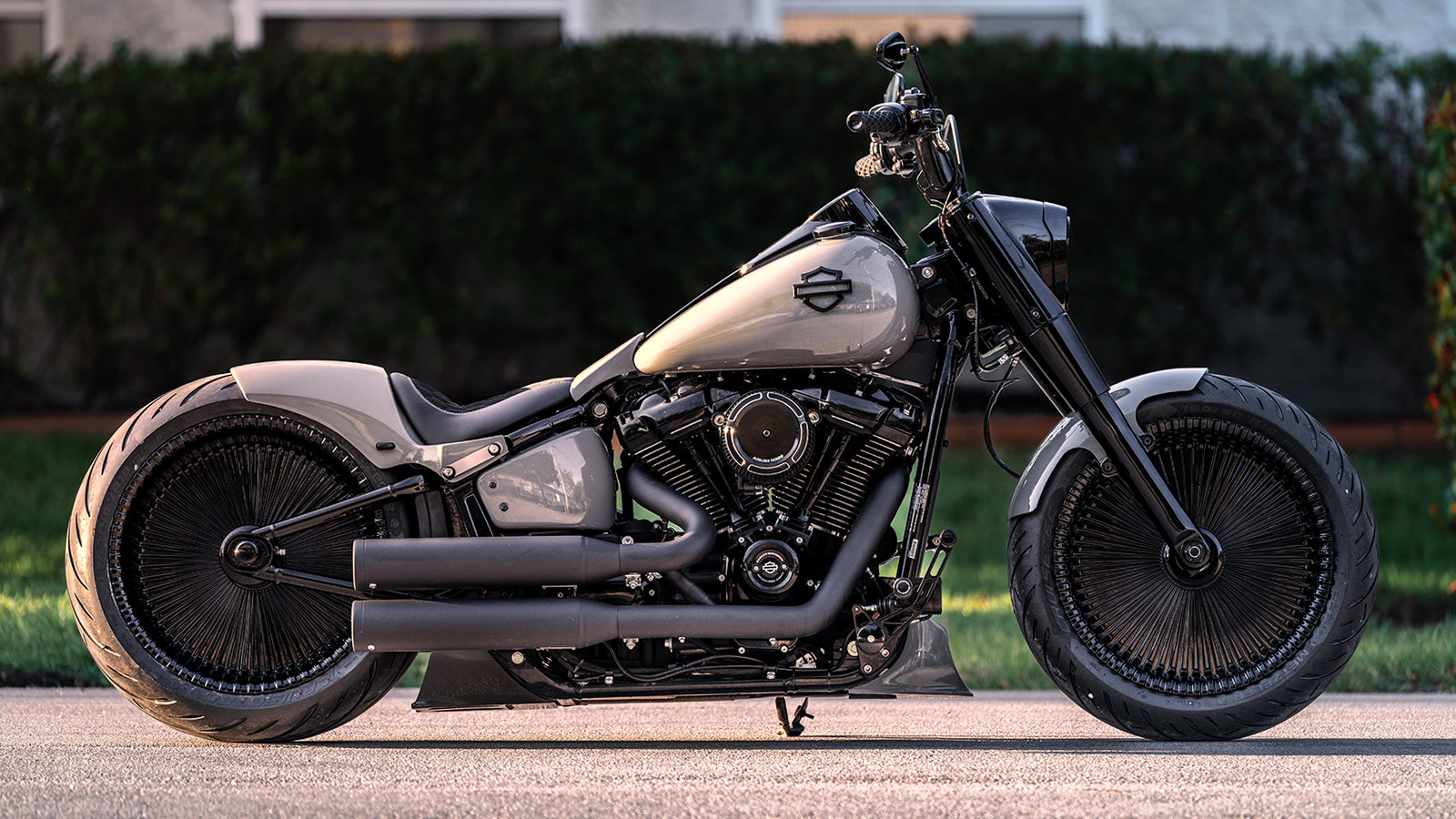 Custom modified motorcycles by BOX39. Harley-Davidson Softail Wide