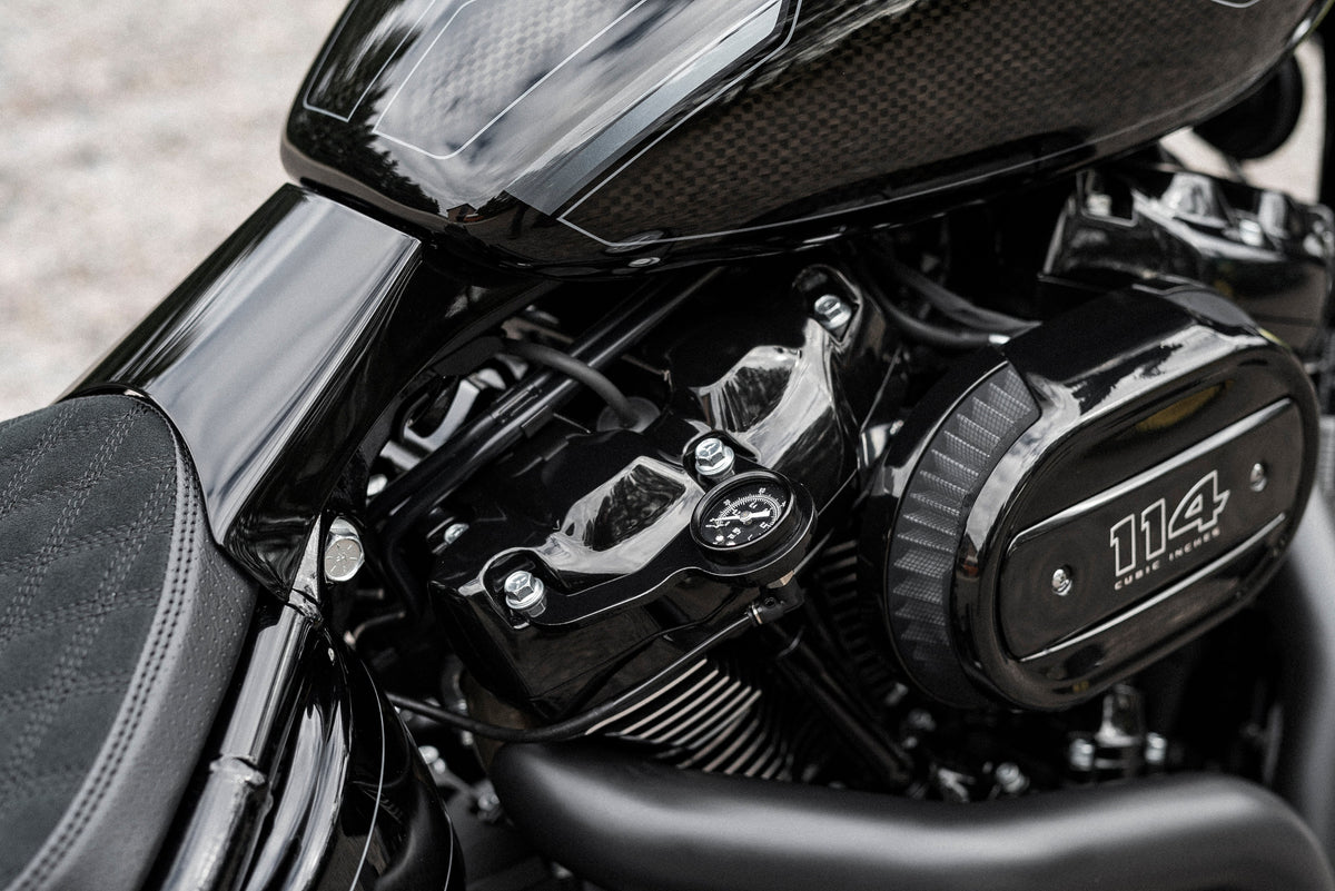 Killer Custom Black Rocker Box Mounted Air Ride Pressure Gauge Kit - Softail 18-up
