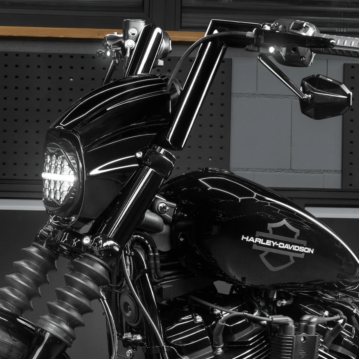 Killer Custom Upper Fork Covers - Street Bob / Standard 18-up