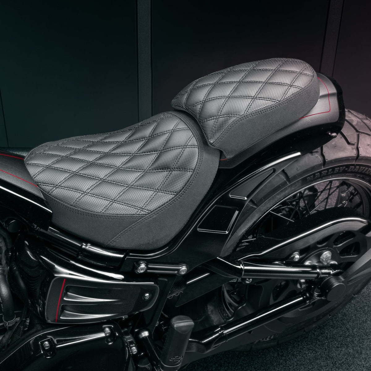 Killer Custom Passenger Seat for "Bobbstr" & "Rodstr" Rear Fenders - Softail 18-up