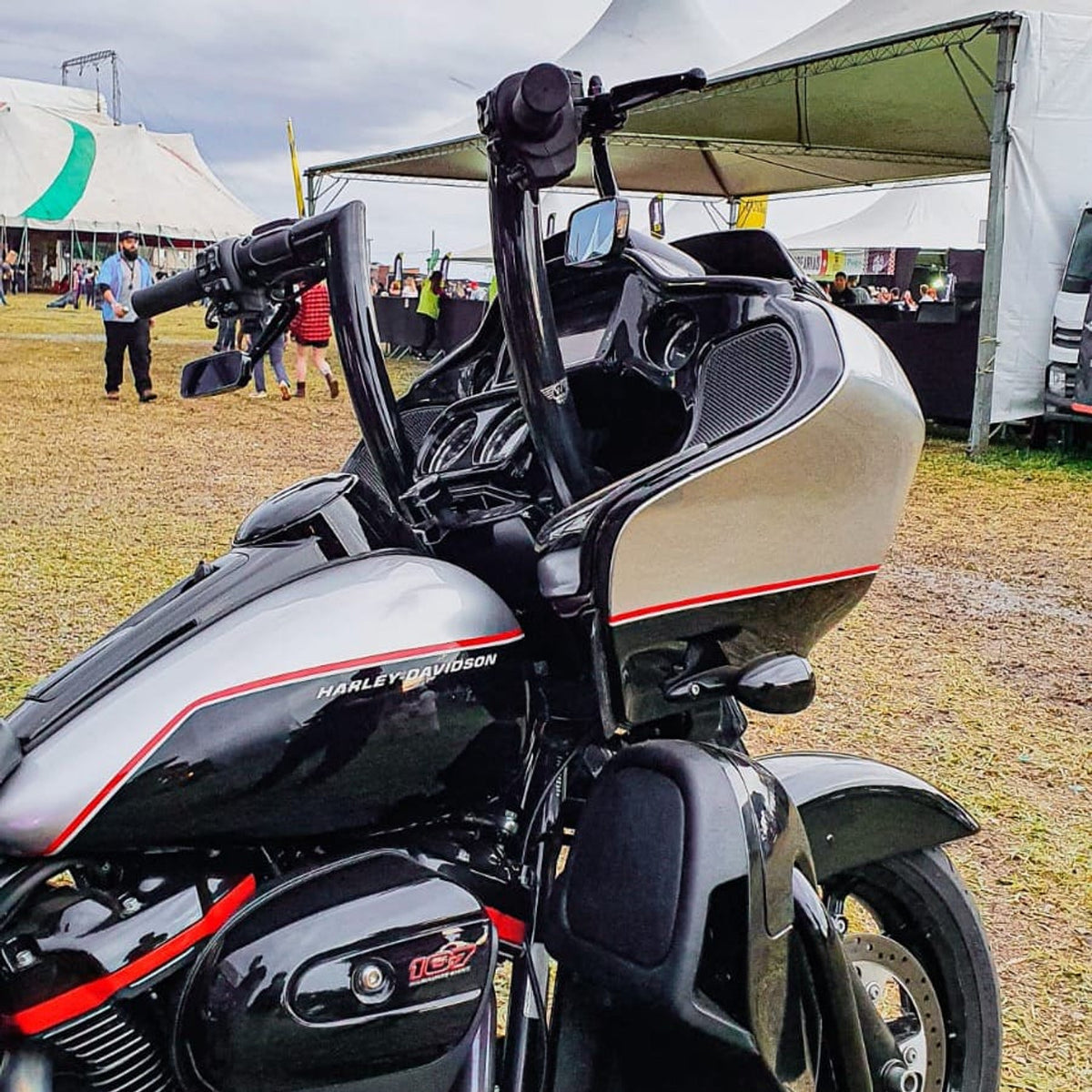 Wings Custom King Curve Rhino 2" Handlebar Kit with Cables - Road Glide 08-13 & 21-26 (Cable Clutch) - Gloss Black / Matte Black