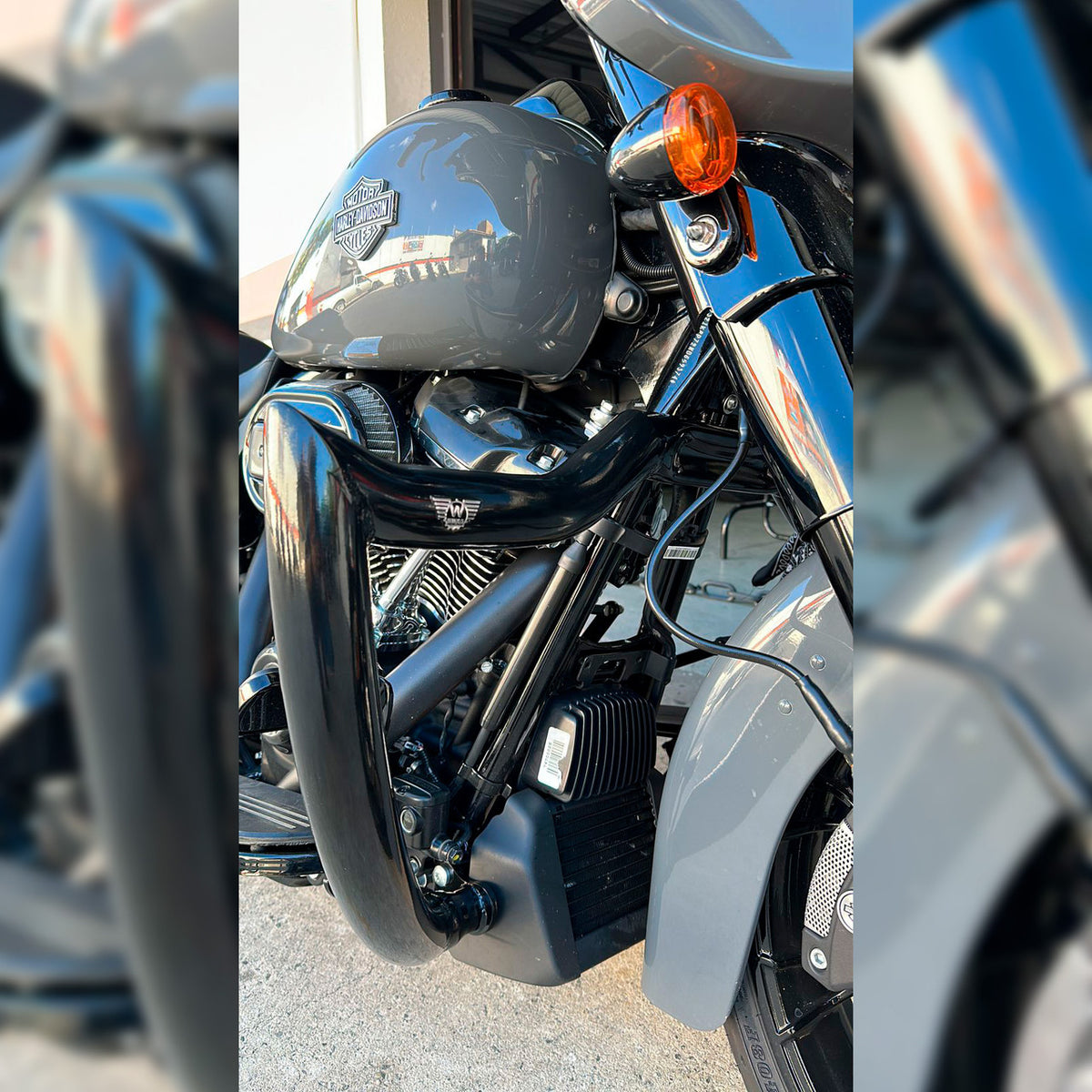 Wings Custom Diablo Rhino 2" Engine Guard / Crash Bar - Ultra Limited / Ultra Classic 10-24 - Gloss Black / Matte Black