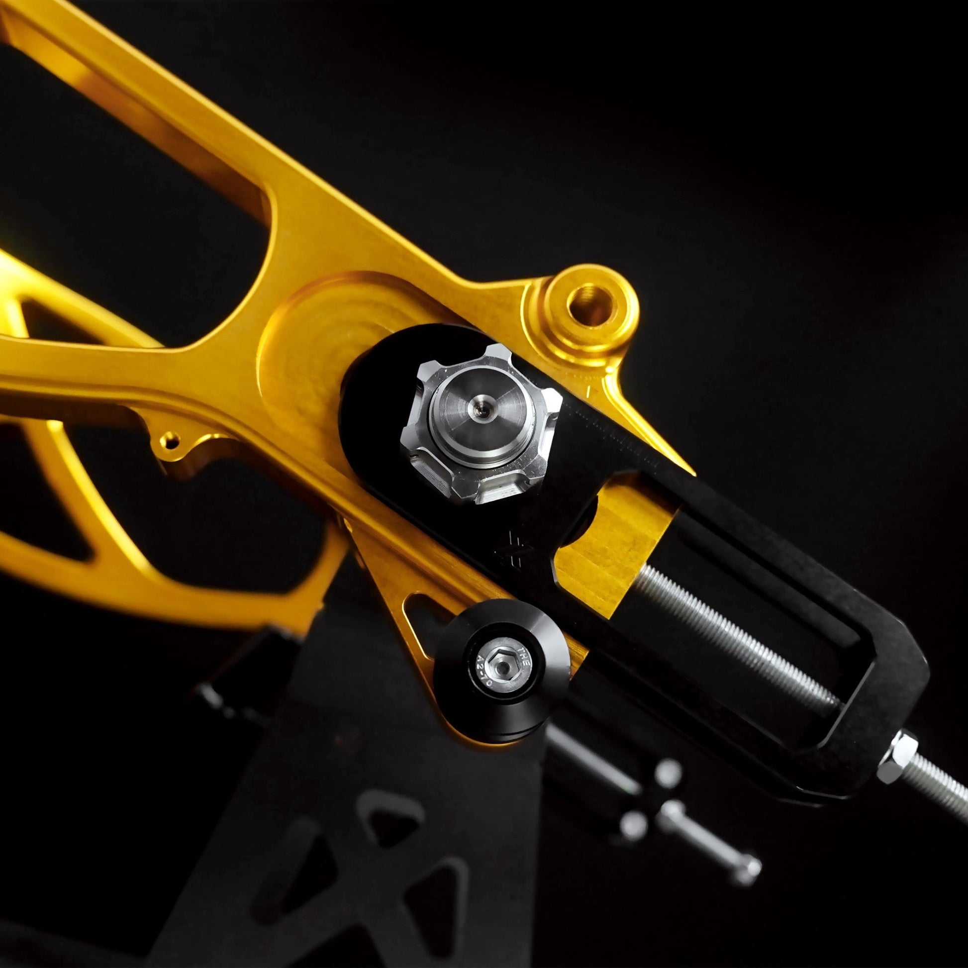 Raceworks Billet Swingarm RR Style - Touring 09 - up - Henne Company