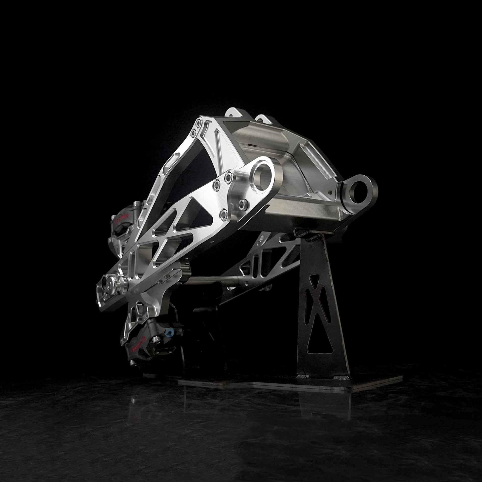 Raceworks Billet V1 Swingarm - Softail Narrow 18 - up - Henne Company
