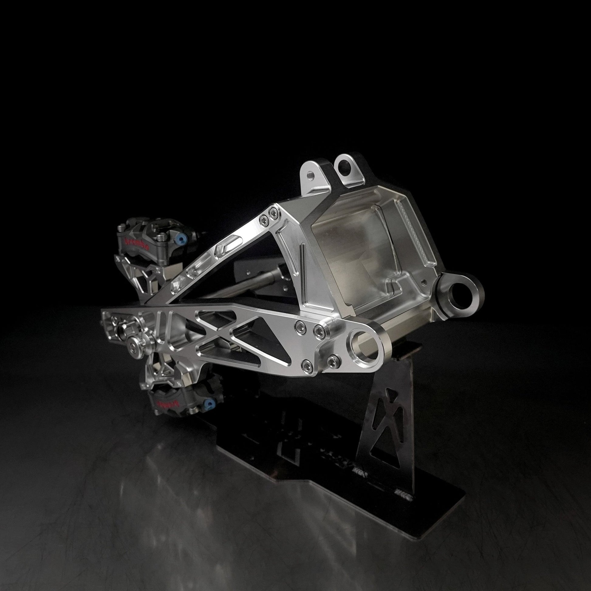 Raceworks Billet V1 Swingarm - Softail Narrow 18 - up - Henne Company