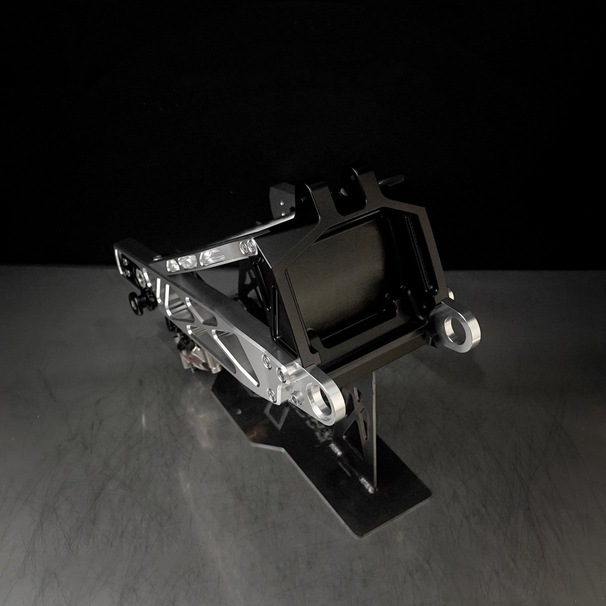 Raceworks Billet V1 Swingarm - Softail Narrow 18 - up - Henne Company