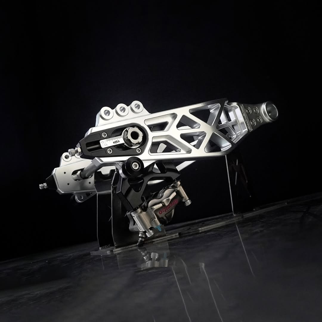 Raceworks Billet V1.1 Swingarm - Touring 09 - up - Henne Company