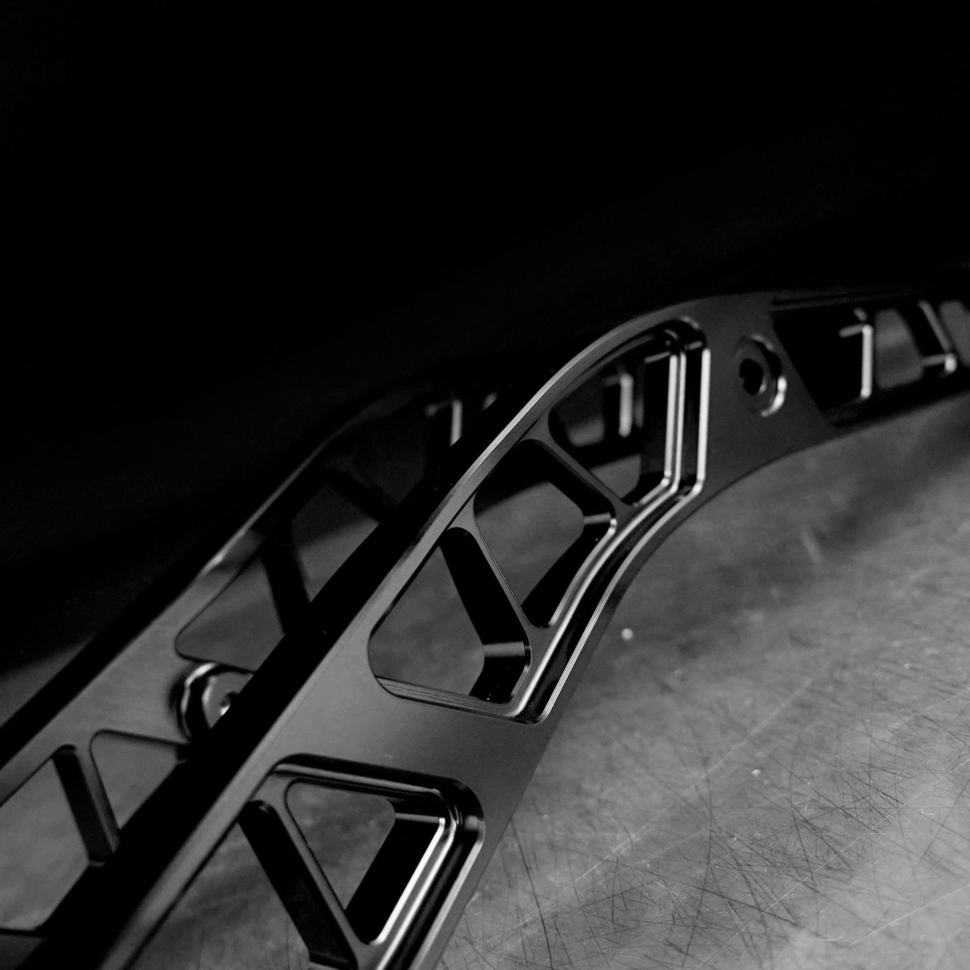 Raceworks Fender Struts V1.2.1 Softail - Low Rider /S/ST 18 - up - Henne Company