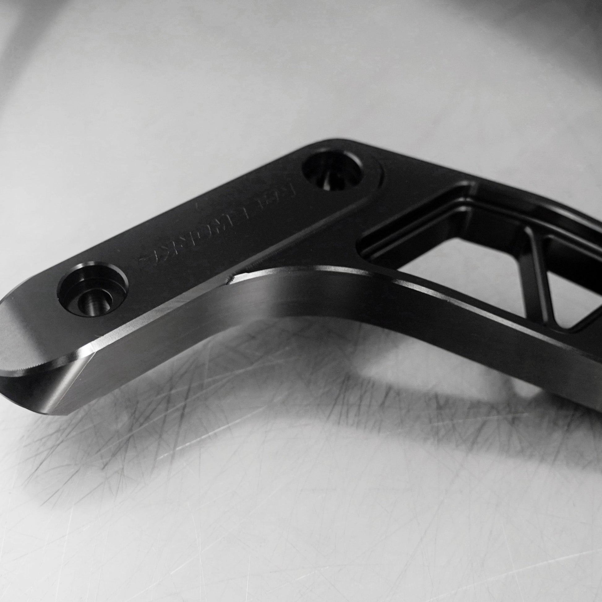 Raceworks Fender Struts V1.2.1 Softail - Low Rider /S/ST 18 - up - Henne Company