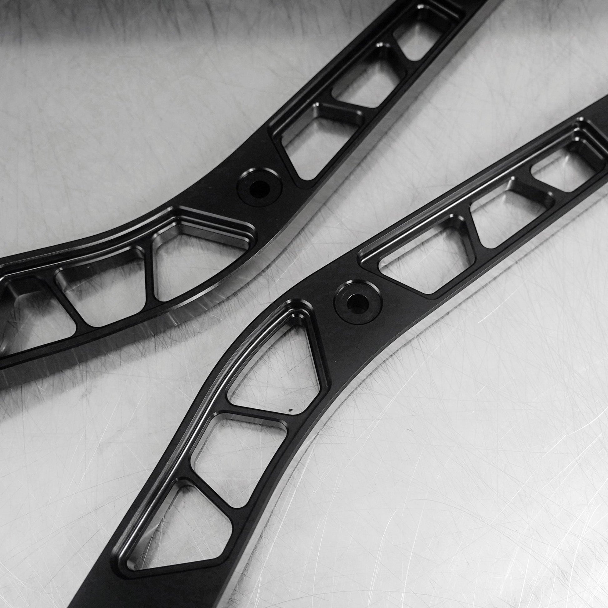 Raceworks Fender Struts V1.2.1 Softail - Low Rider /S/ST 18 - up - Henne Company