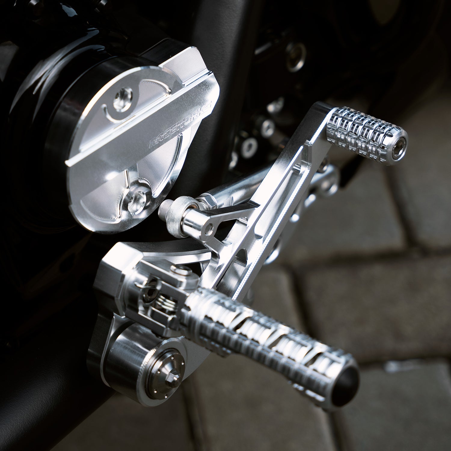 Raceworks Mid Controls Kit RR Style - Touring 14 - up - Henne Company