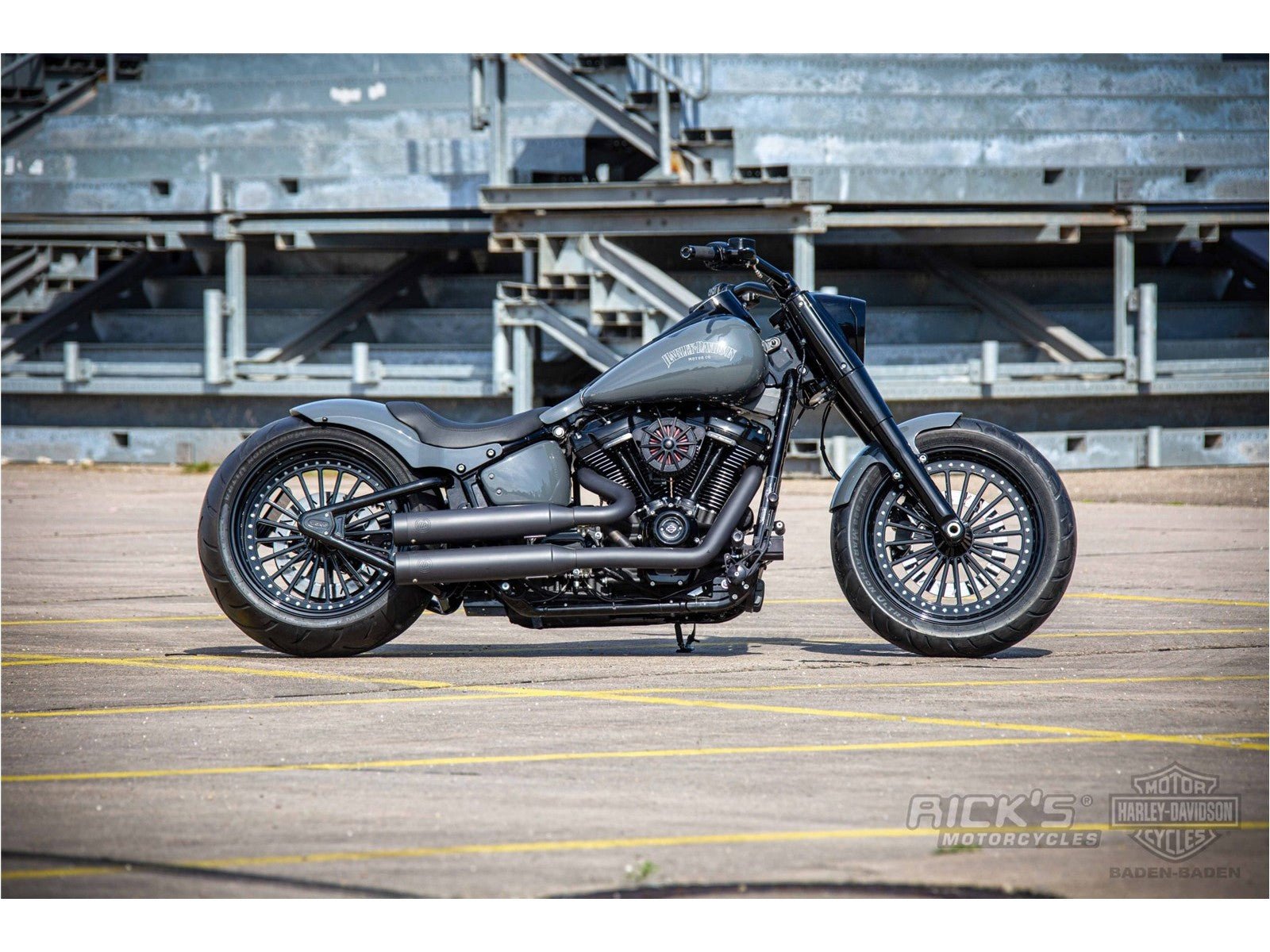 Rick's 300 Steel Rear Fender - Softail Wide 18 - up - Henne Company