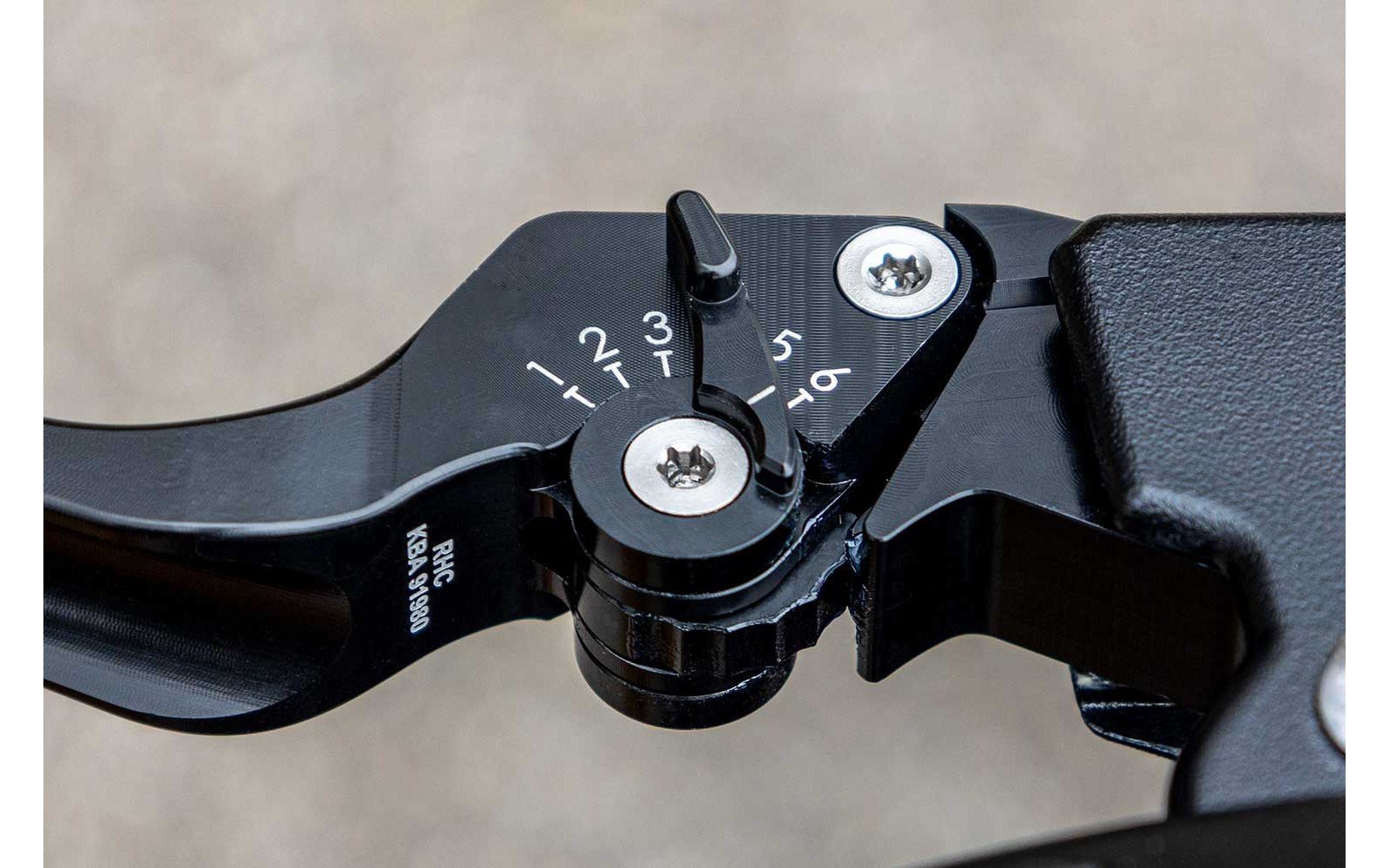 Rick's Adjustable Levers "Classic" Set - V - Rod 06 - up / Touring 14 - 16 - Henne Company