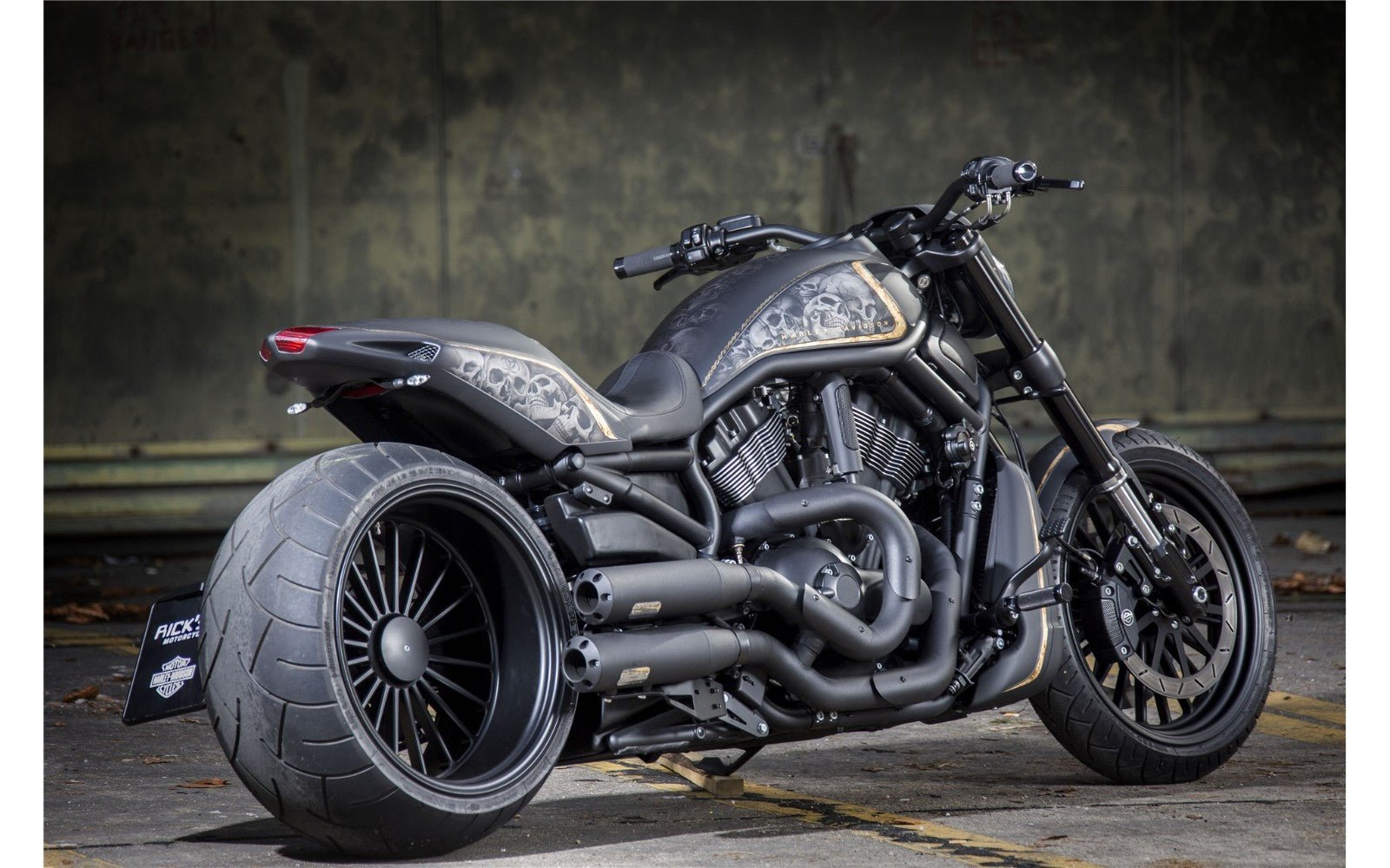 Rick's Airbox Cover “Race” - V - Rod 02 - 17 - Henne Company