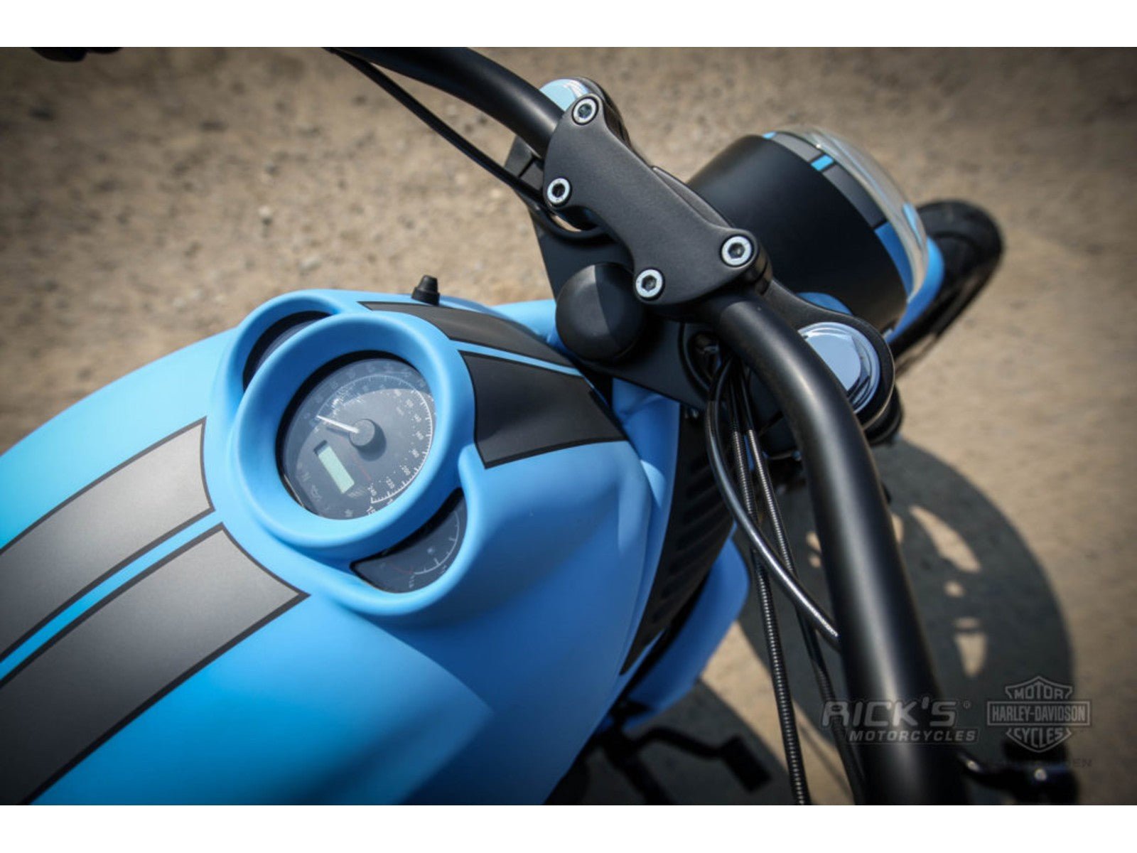 Rick's Airbox Cover "Streetfighter" - V - Rod 02 - 17 - Henne Company