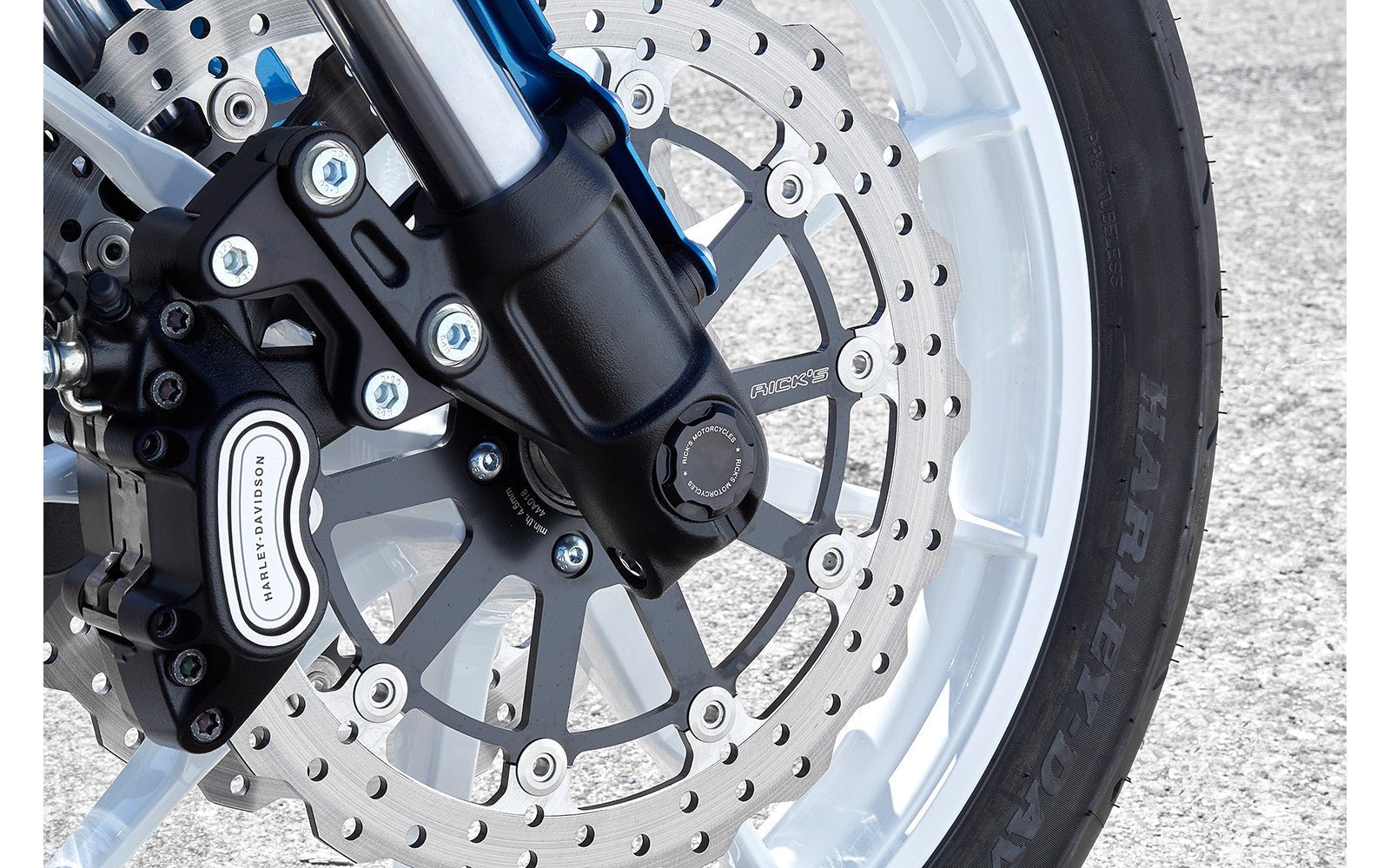 Rick's Axle Cover Set Premium - Steet Bob / Slim etc 18 - up - Henne Company