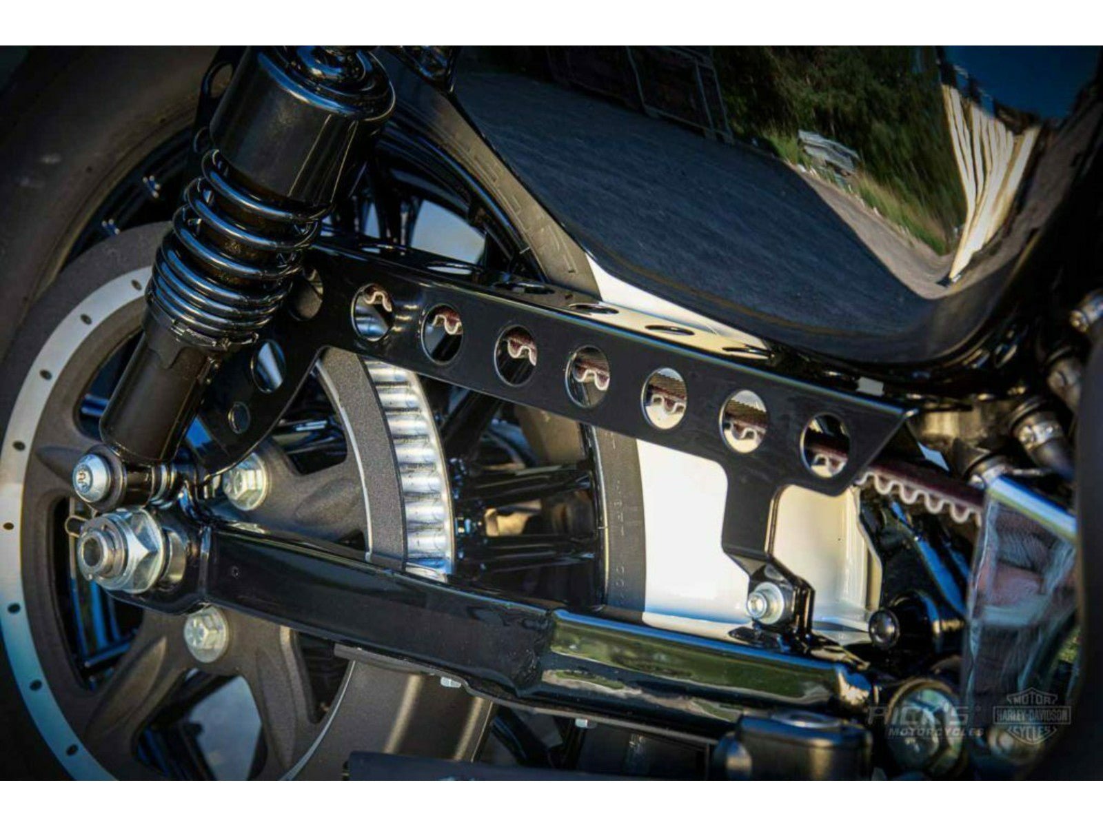 Rick's Belt Guard Matte - Sportster 09 - up - Henne Company