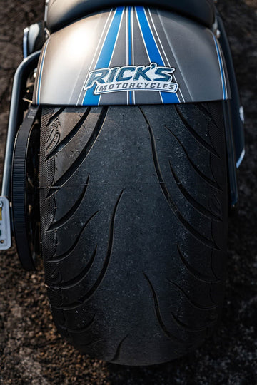 Rick’s Breakout 13 custom Harley-Davidson Breakout, Rick’s rear fender over the wide rear tire