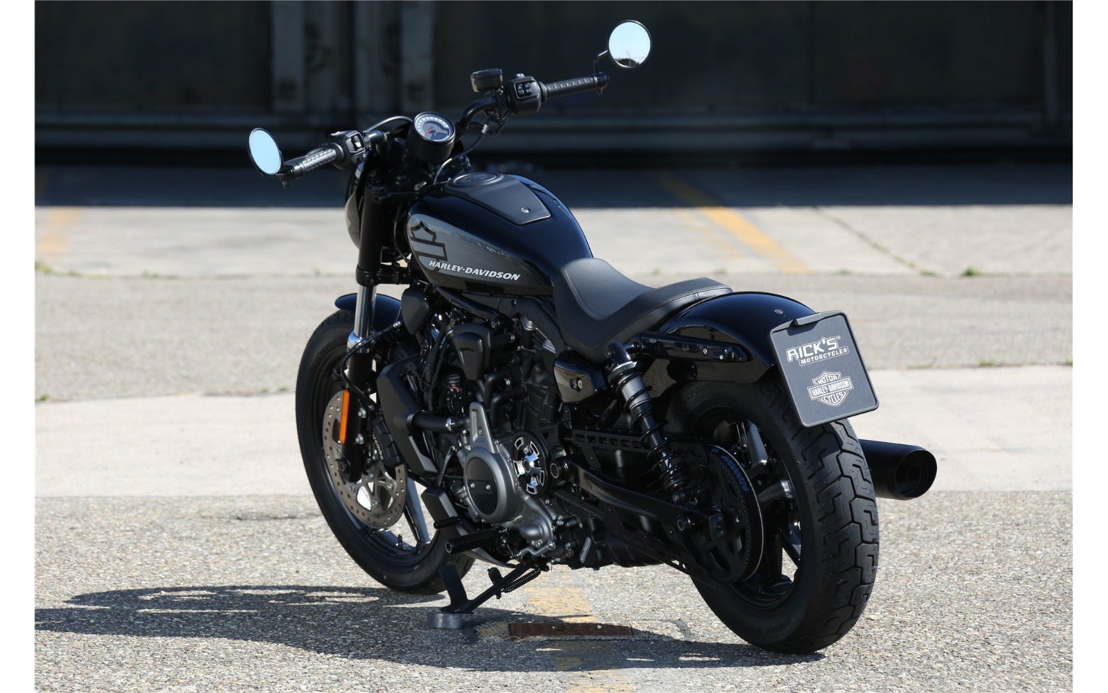 Rick's Center License Plate Bracket - Nightster 22 - up - Henne Company