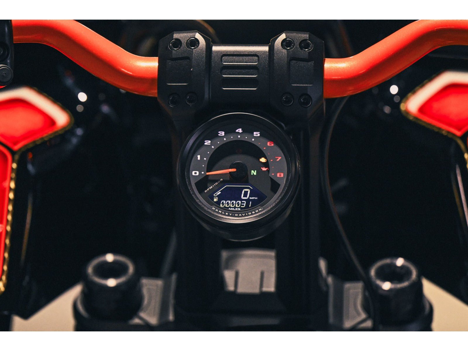 Rick's Clubstyle Riser Pullback "S" With Lower Gauge Housing - Henne Company