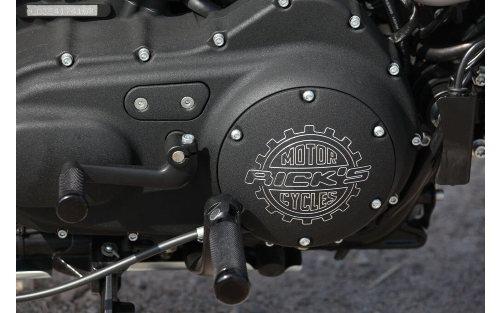 Rick's Derby Cover Wrinkle Black - Sportster 04 - up - Henne Company
