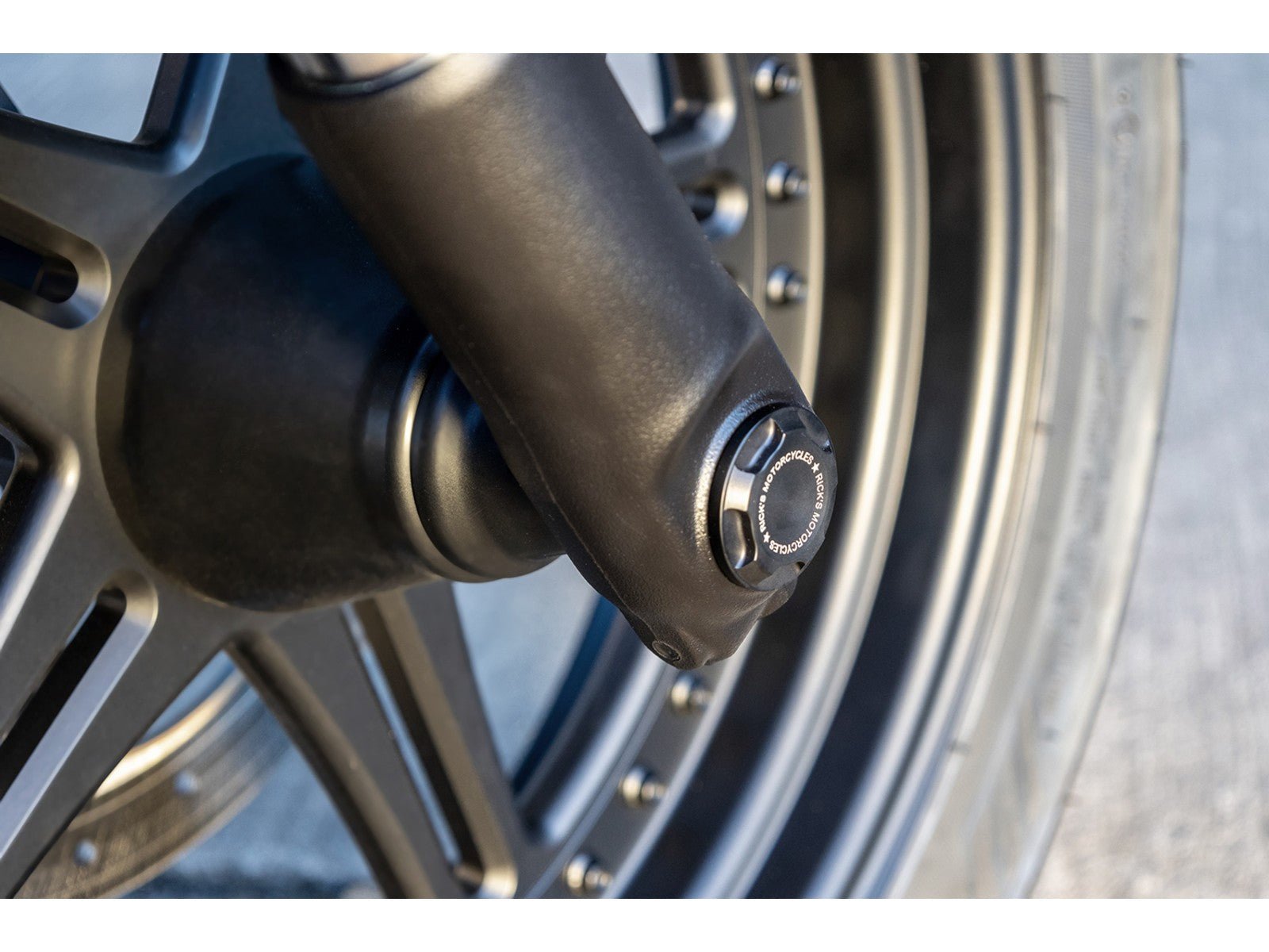 Rick's Front Axle Cover Set - Sportster S / Nightster - Henne Company