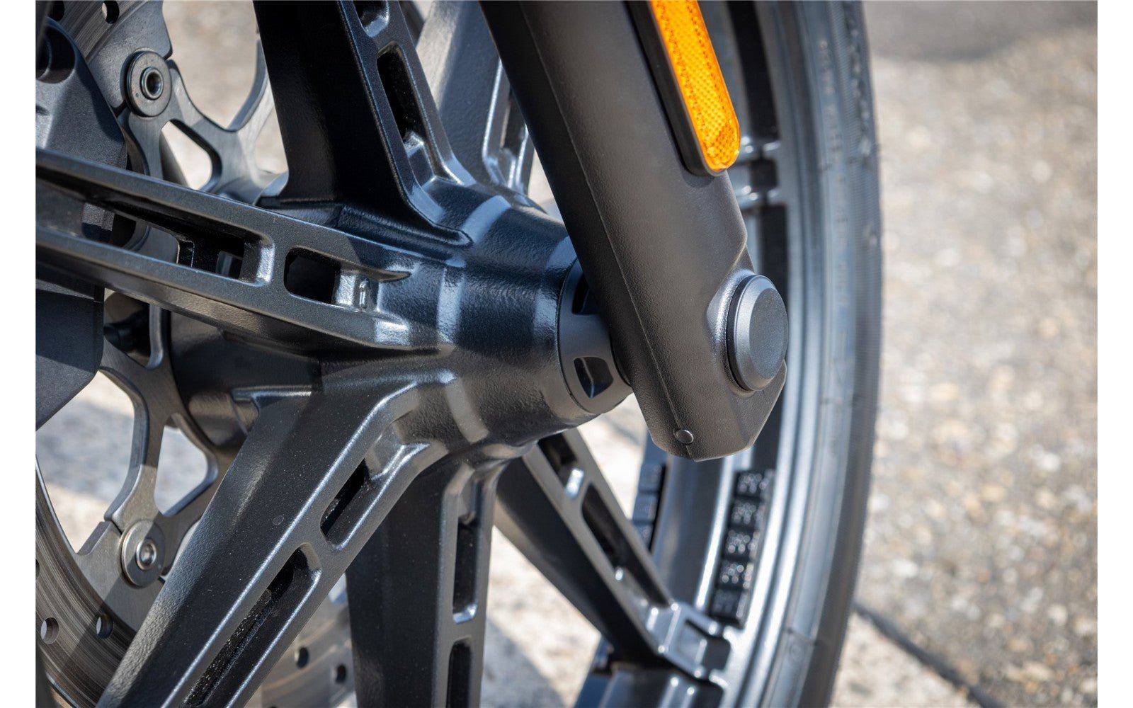 Rick's Front Axle Covers Set - Sportster S / Nightster - Henne Company