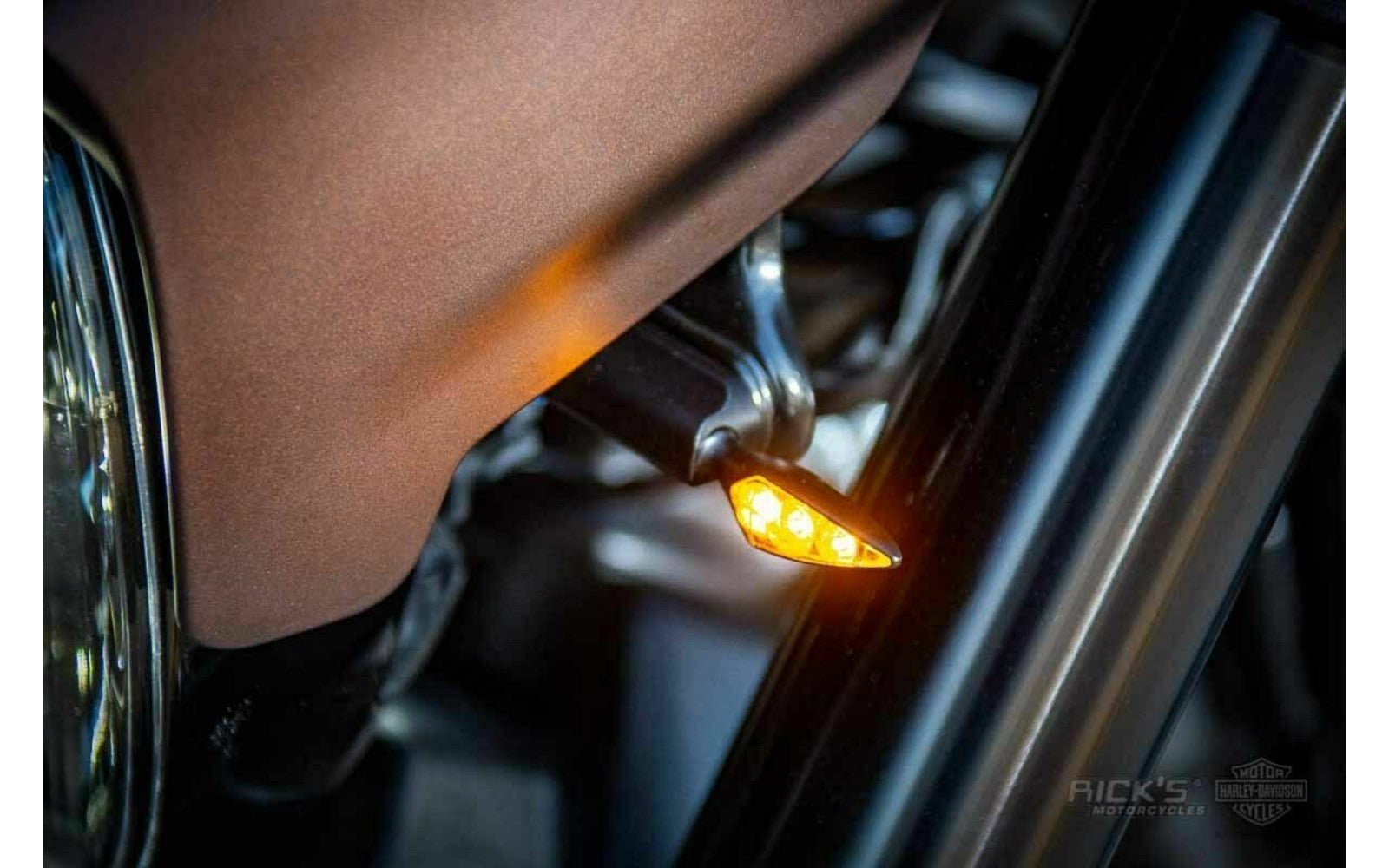 Rick's Front Indicator Brackets (with indicators) - FXDR - Henne Company