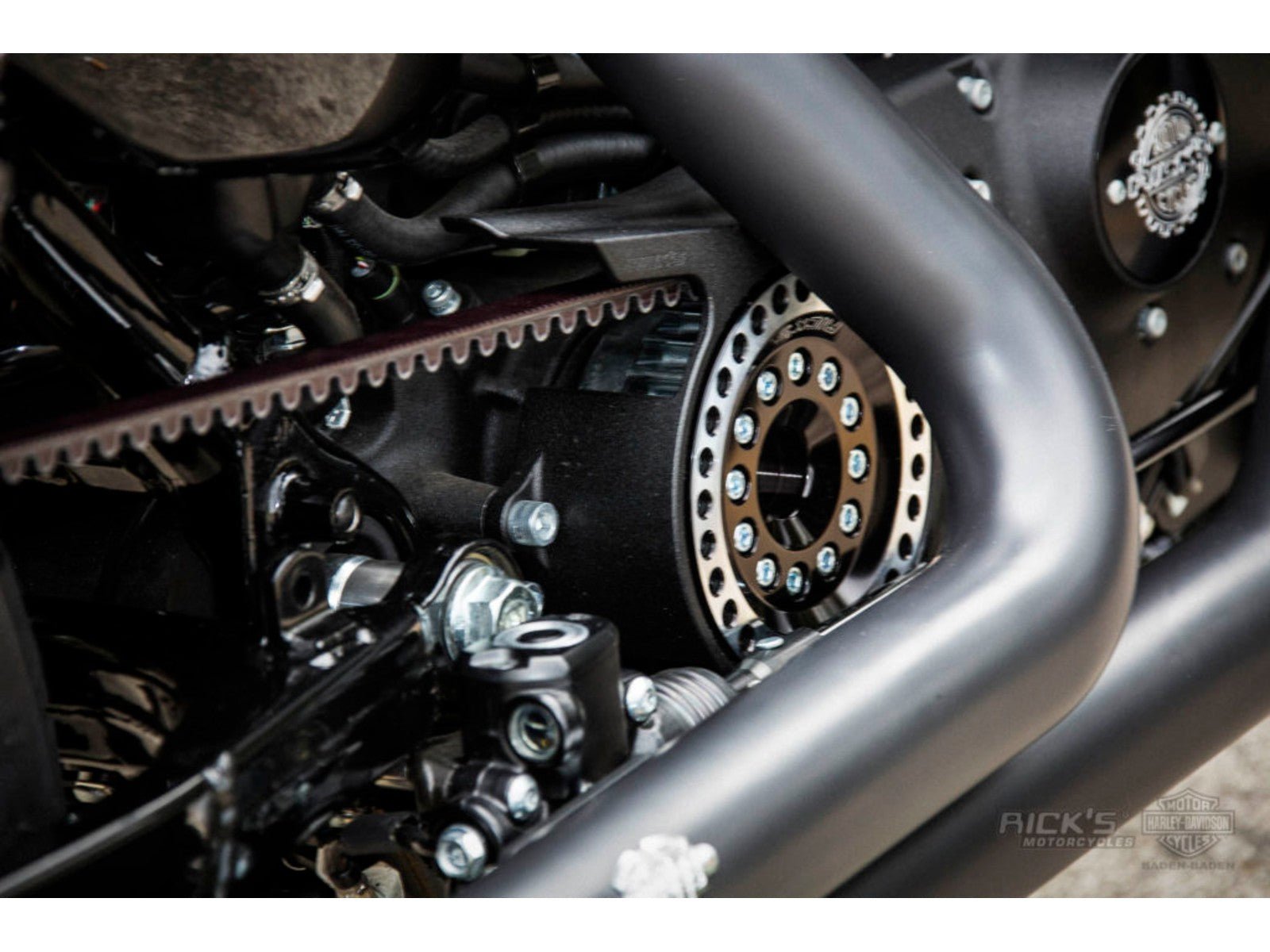 Rick's Offset Pulley Cover Aluminum - Sportster 09 - up - Henne Company