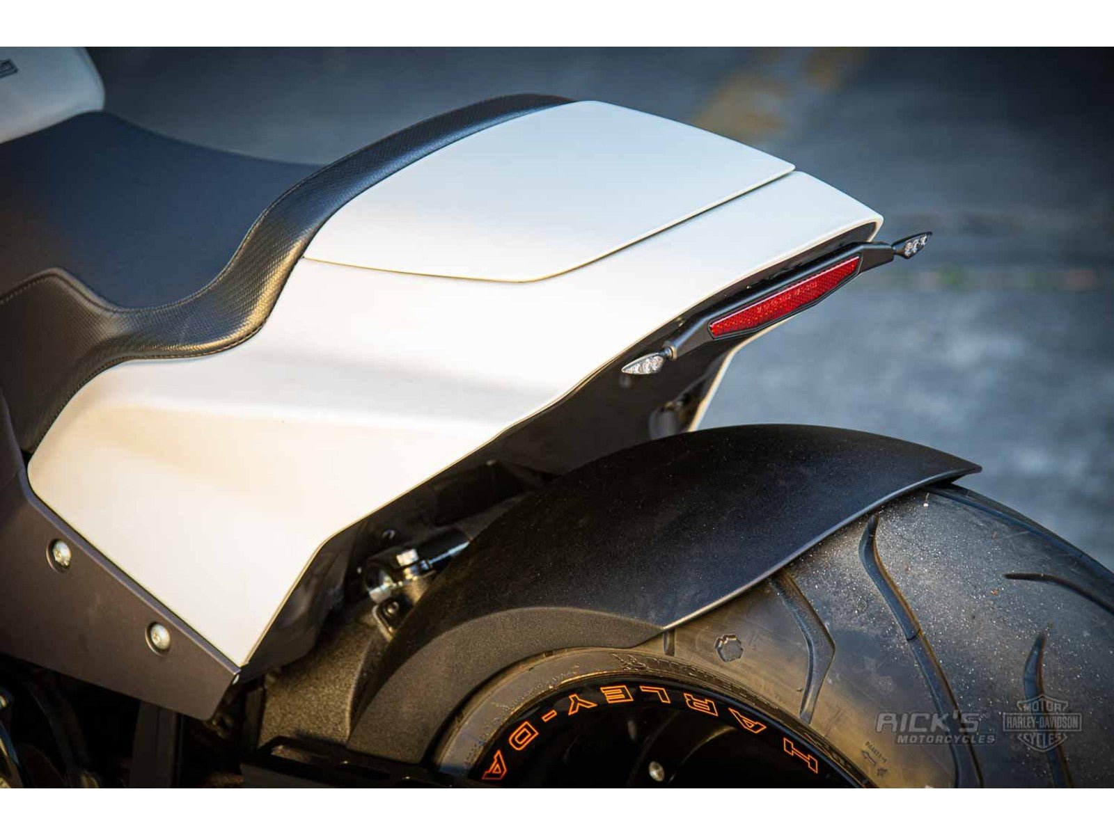 Rick's Rear Indicator Bracket - FXDR - Henne Company