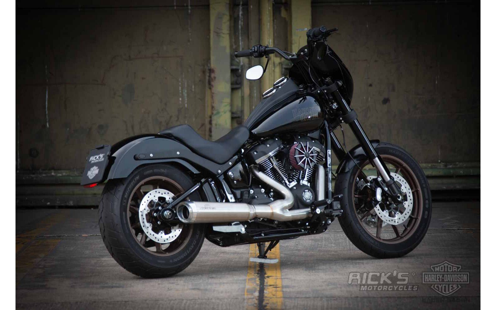 Rick's Rear Indicator Covers - Softail 18 - up - Henne Company