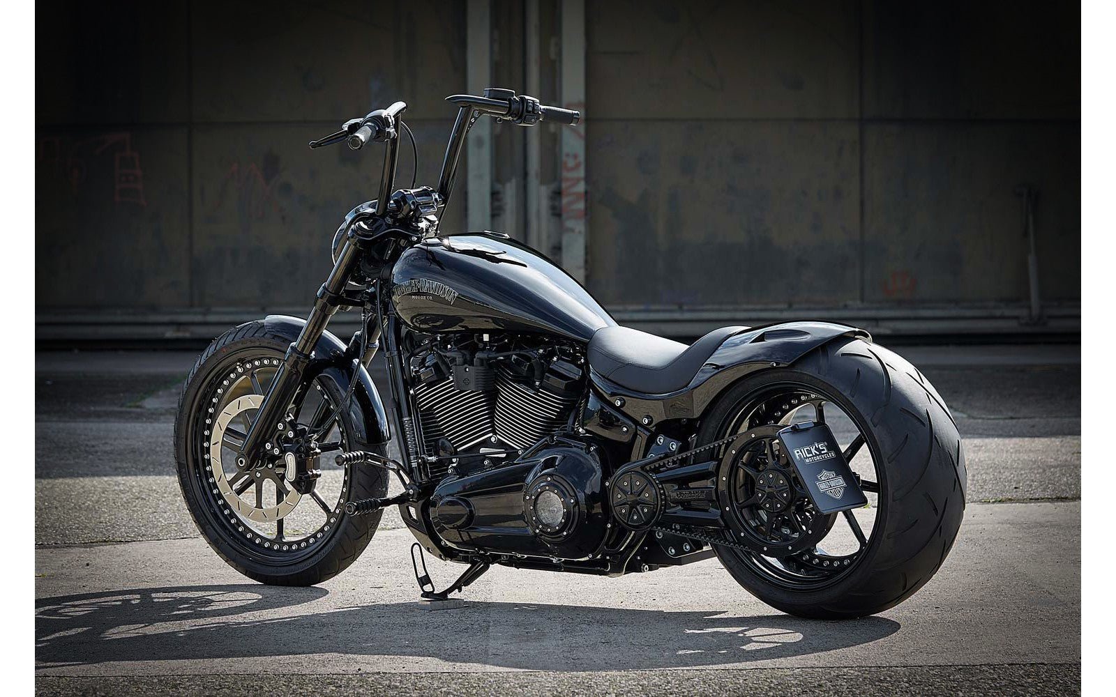 Rick's Single - Sided Swingarm Belt Guard - Softail 18 - up - Henne Company