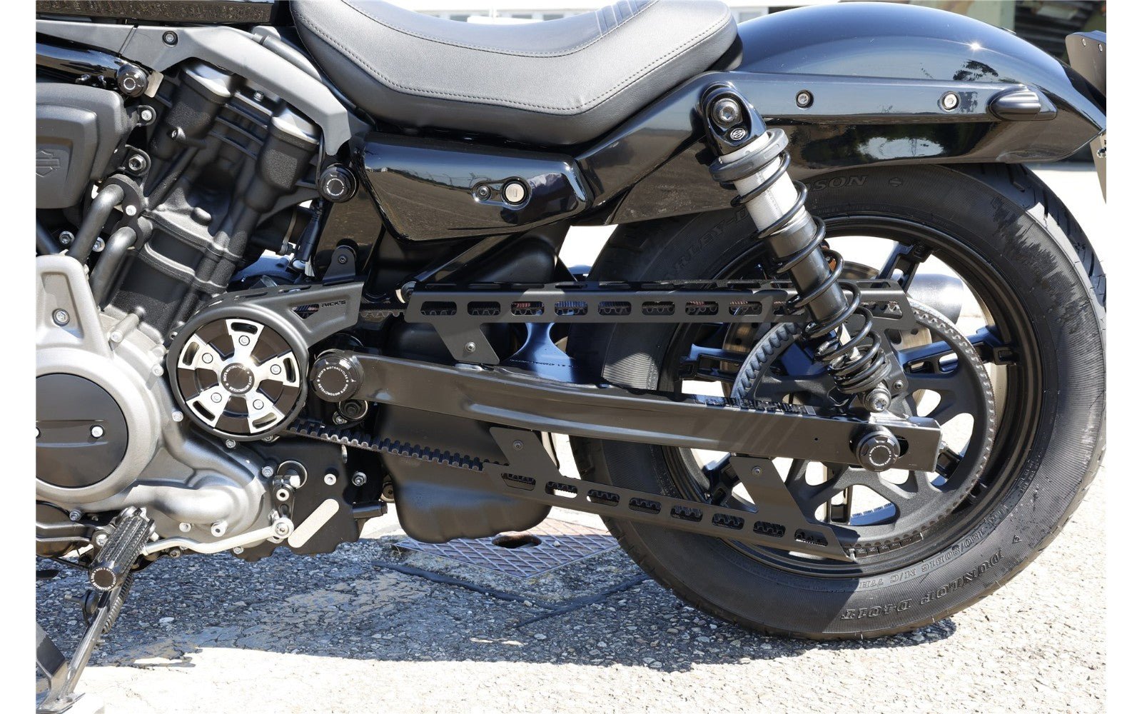 Rick's Swingarm Axle Cover Premium - Nightster 22 - up - Henne Company